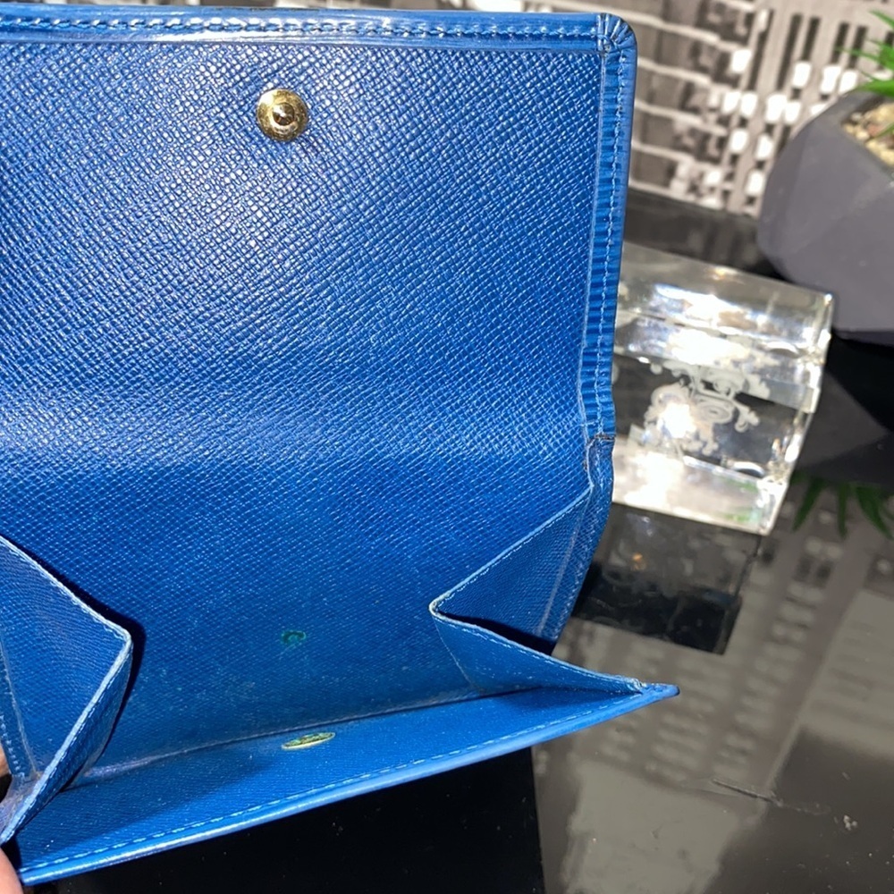 Authentic Louis Vuitton Blue Epi Wallet - Picture 12 of 13
